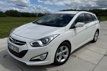 Sliczna i40 1.6Benz.135KM XenonLedyParktronikiGrzanaKierownicaFotele